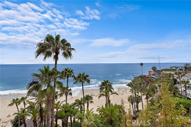 31925 S COAST Highway, Laguna Beach CA: https://media.crmls.org/medias/ef135ca3-57d3-47ce-b898-35ff8d9dab57.jpg