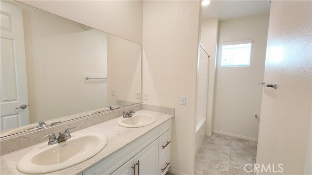 Detail Gallery Image 17 of 26 For 8614 Founders Grove, Chino,  CA 91708 - 3 Beds | 2/1 Baths