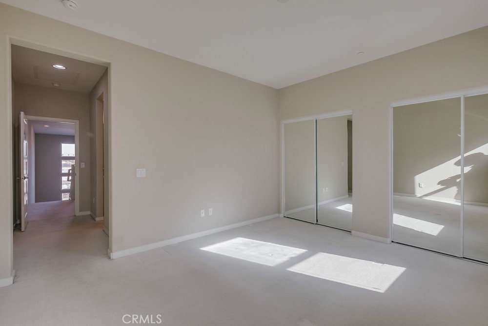 https://media.crmls.org/medias/ef1560db-f285-434b-9af6-b54debd8de94.jpg?preset=X-Large
