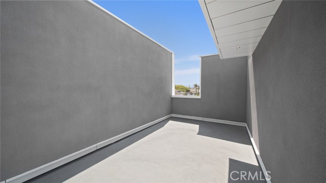 2306 Aviation Boulevard, Redondo Beach, California 90278, 4 Bedrooms Bedrooms, ,5 BathroomsBathrooms,Residential,Sold,Aviation,PV21199795