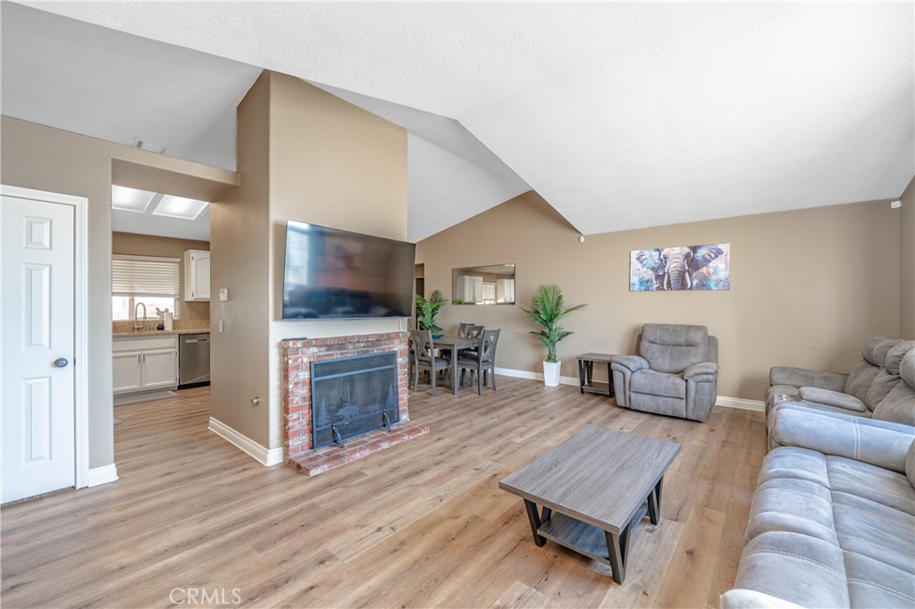 18252 Sequoia