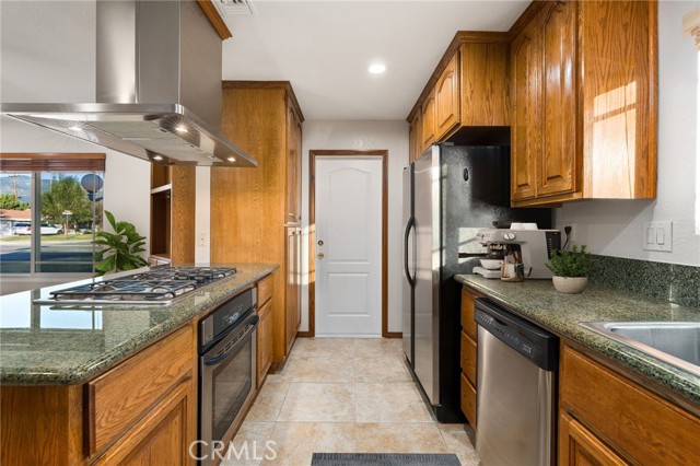 Detail Gallery Image 10 of 38 For 819 N Shaftesbury Ave, San Dimas,  CA 91773 - 3 Beds | 2 Baths