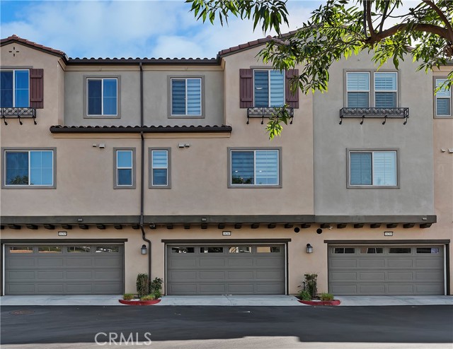 Detail Gallery Image 33 of 37 For 18287 Iris Ln, Yorba Linda,  CA 92886 - 4 Beds | 3/1 Baths