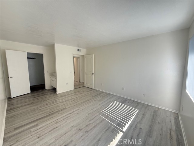 Detail Gallery Image 9 of 13 For 1056 Cabrillo Park Dr #G,  Santa Ana,  CA 92701 - 2 Beds | 1 Baths