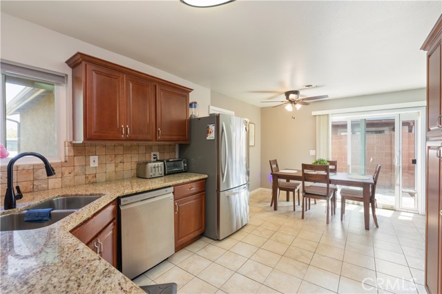 5132 New York Avenue, Cypress CA: https://media.crmls.org/medias/ef188eee-167b-4337-aee4-980ef0e789fe.jpg