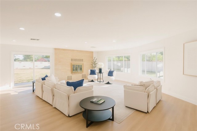 11432 REVA DR, Garden Grove CA: https://media.crmls.org/medias/ef1917d2-5fe1-4c3f-8735-7b16f4ed8322.jpg