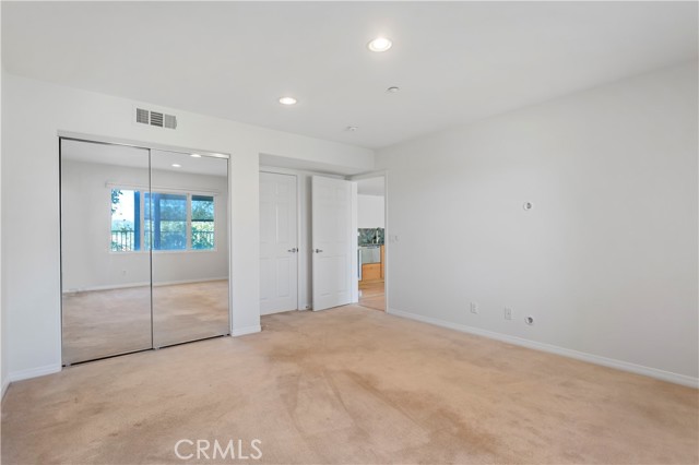 Detail Gallery Image 22 of 43 For 5678 Como Circle, Woodland Hills,  CA 91367 - 5 Beds | 3/1 Baths