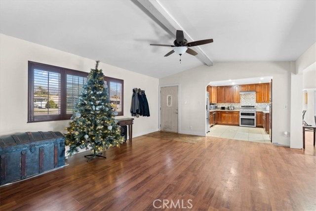 Detail Gallery Image 9 of 36 For 118 Bryn Mawr Rd, Claremont,  CA 91711 - 3 Beds | 2 Baths