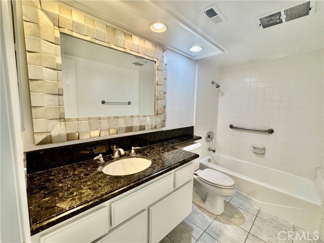 Detail Gallery Image 22 of 32 For 22342 Estallens #42,  Mission Viejo,  CA 92692 - 3 Beds | 2/1 Baths