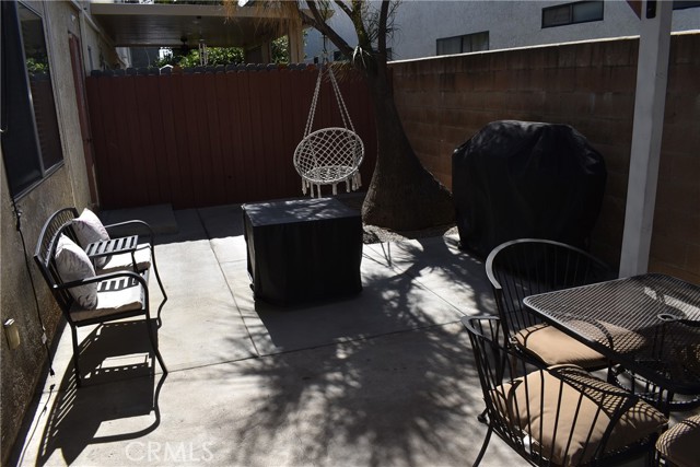 Detail Gallery Image 13 of 21 For 11106 Arminta St #4,  Sun Valley,  CA 91352 - 2 Beds | 1/1 Baths