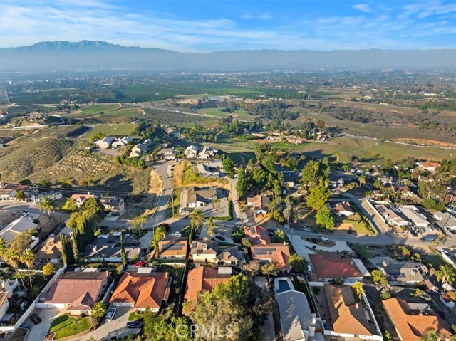 Detail Gallery Image 12 of 56 For 14119 El Mesa, Riverside,  CA 92503 - 3 Beds | 2/1 Baths