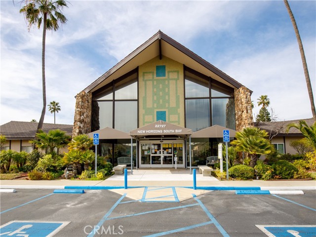 Detail Gallery Image 1 of 30 For 22857 Nadine Cir #B,  Torrance,  CA 90505 - 2 Beds | 2 Baths