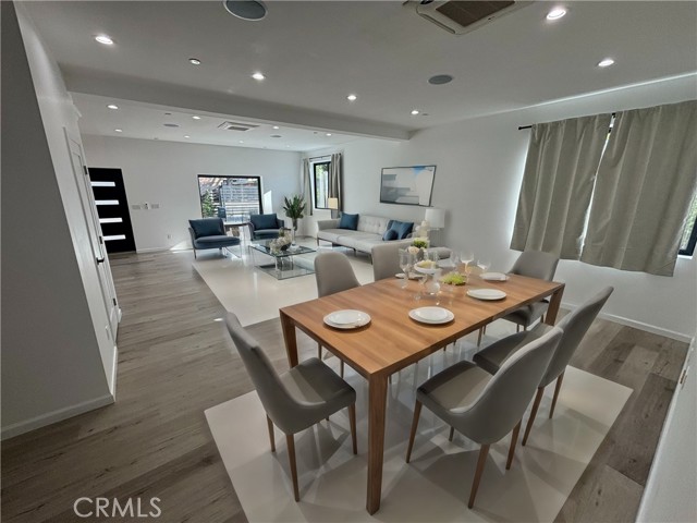 Detail Gallery Image 4 of 13 For 22528 Burbank Bld, Woodland Hills,  CA 91367 - 6 Beds | 6 Baths