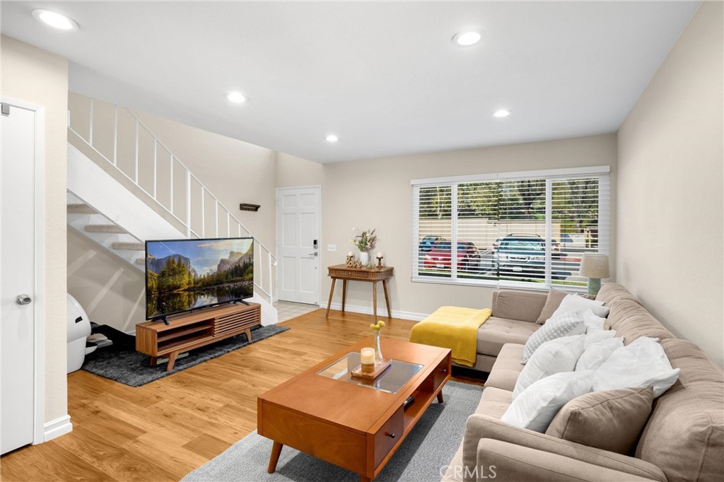 Ef1b690a A310 420a 85f7 6e378bdb61f4