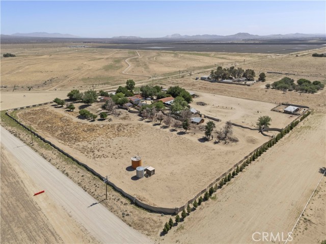 Detail Gallery Image 5 of 74 For 15374 Gaskell Road, Rosamond,  CA 93560 - 4 Beds | 4 Baths