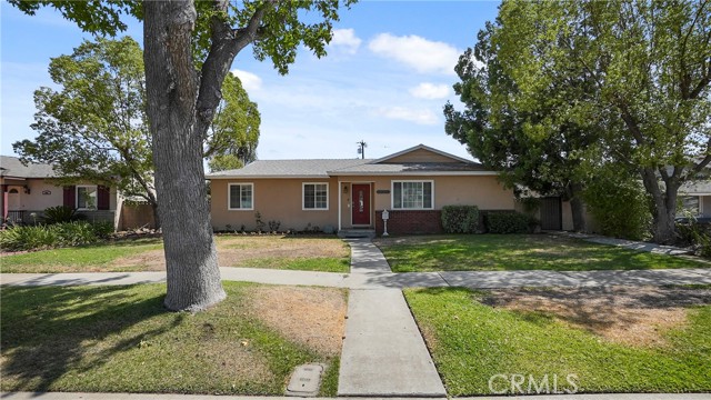 896 Amber Court, Upland, CA 91786