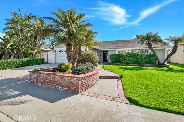 6402 Freeborn Dr, Huntington Beach, CA 92647