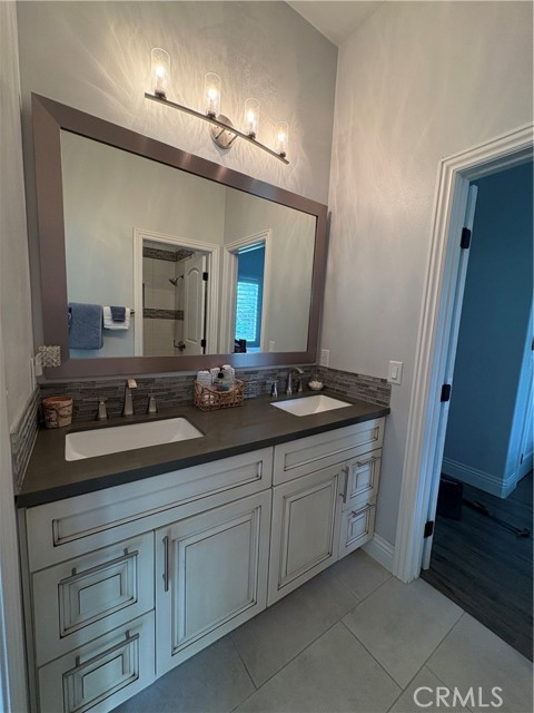 Image 9 of 12 For 250 Mount Rushmore