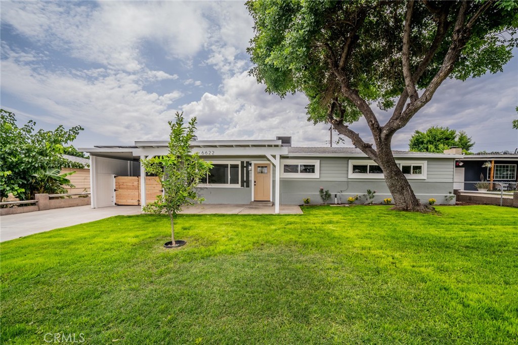 6622 Mitad Court