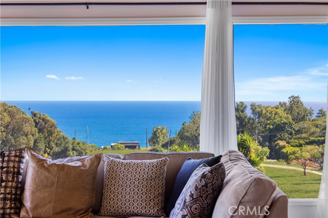 Detail Gallery Image 10 of 35 For 27535 Pacific Coast, Malibu,  CA 90265 - 4 Beds | 4 Baths