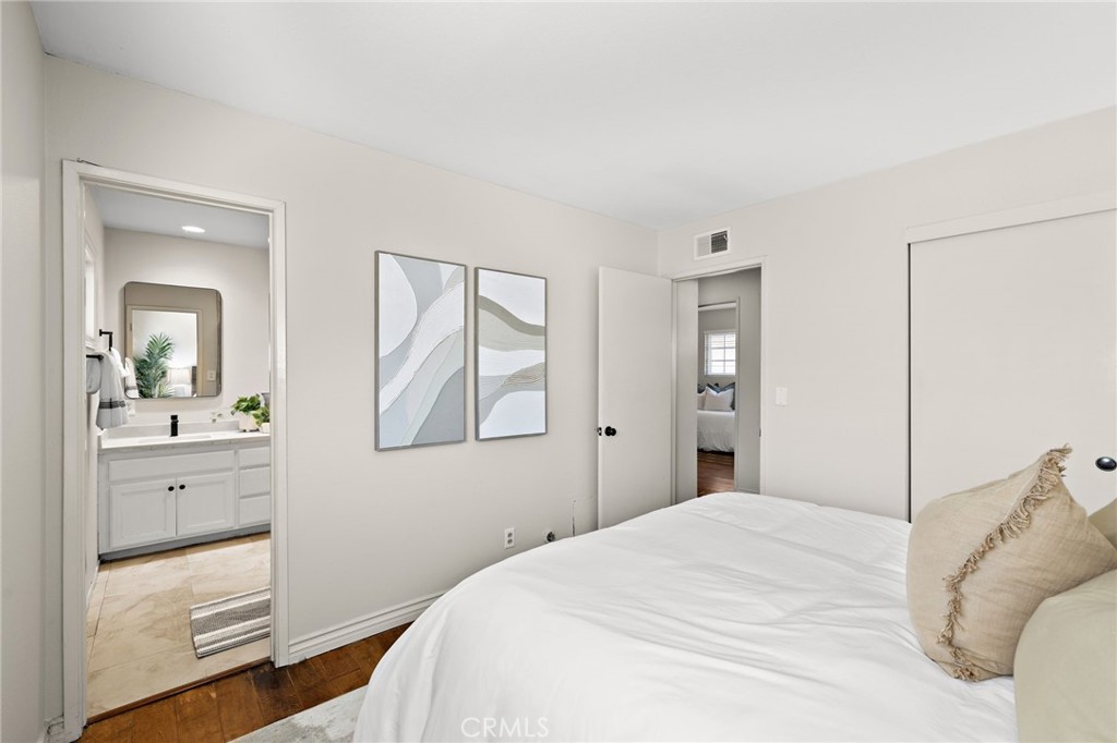 MLS #OC25247565 image #13