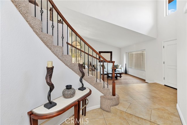 17015 Knollbrook Place, Riverside CA: https://media.crmls.org/medias/ef1cece1-7576-440a-9bc4-7de48e5bcf81.jpg