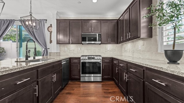 7323 Garnet Ridge, Jurupa Valley CA: https://media.crmls.org/medias/ef1d1619-f7bc-47ca-b45a-f7e289091ccc.jpg