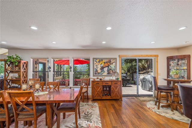 Detail Gallery Image 6 of 69 For 38800 Fawn Point Ln, Bass Lake,  CA 93604 - 5 Beds | 3/1 Baths