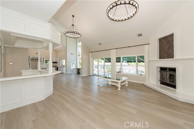 2836 N Kingsgate Drive, Orange CA: https://media.crmls.org/medias/ef1ecab9-1e9b-47ea-be89-546eee9d202f.jpg