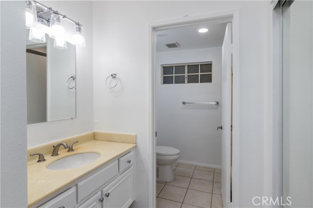 Detail Gallery Image 11 of 21 For 20235 Keswick St #102,  Winnetka,  CA 91306 - 2 Beds | 2 Baths
