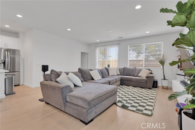 Detail Gallery Image 13 of 23 For 13056 Lancaster, Hesperia,  CA 92344 - 3 Beds | 2 Baths