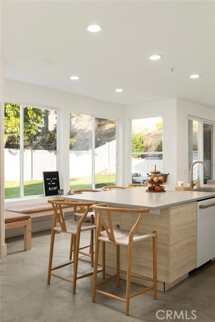 206 Gurrego, San Clemente CA: https://media.crmls.org/medias/ef205640-13c4-457a-b0ef-8258013f4759.jpg