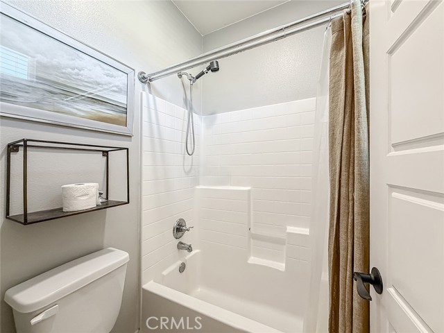 Image 31 of 49 For 458 Edgewood Drive