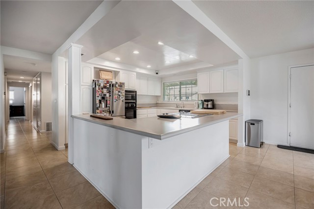 1363 N San Antonio Ave, Upland CA: https://media.crmls.org/medias/ef214d9c-ff7c-4783-a985-964916466983.jpg