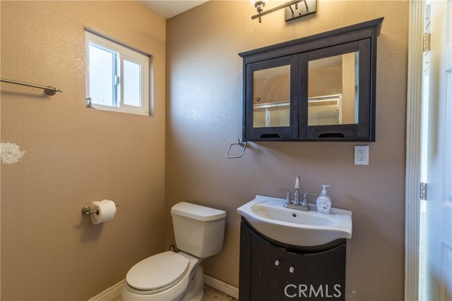 9047 10th Ave, Hesperia CA: https://media.crmls.org/medias/ef21c40b-a2c9-44fb-8852-53674ed70407.jpg
