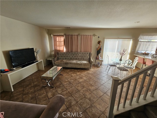 Detail Gallery Image 2 of 29 For 28060 Belleterre Ave, Moreno Valley,  CA 92555 - 3 Beds | 2/1 Baths