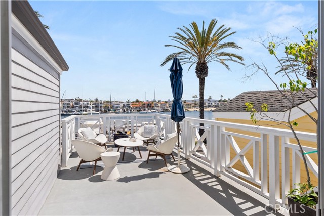 Detail Gallery Image 35 of 50 For 12 Anchorage Way, Newport Beach,  CA 92663 - 2 Beds | 2/1 Baths