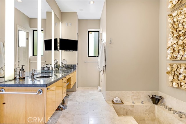 Detail Gallery Image 21 of 61 For 31411 Ceanothus Dr, Laguna Beach,  CA 92651 - 3 Beds | 2/1 Baths