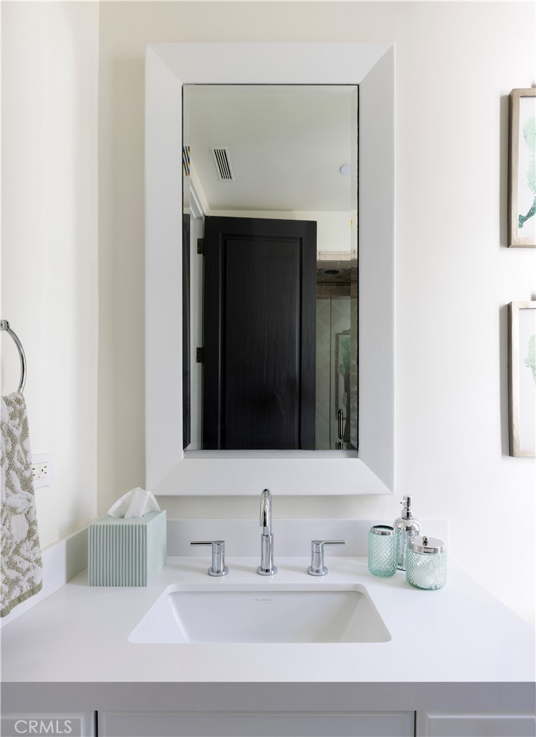 Ef23d11b E1df 4633 A5f4 F5b6ee2f21bb