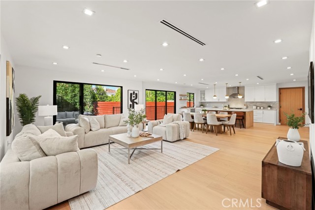 Image 4 of 46 For 15609 Huston Street