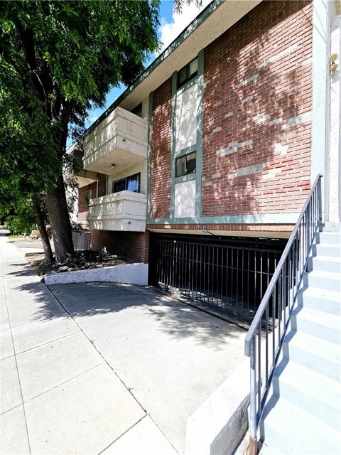 Image 1 of 9 For 380 Alameda Avenue