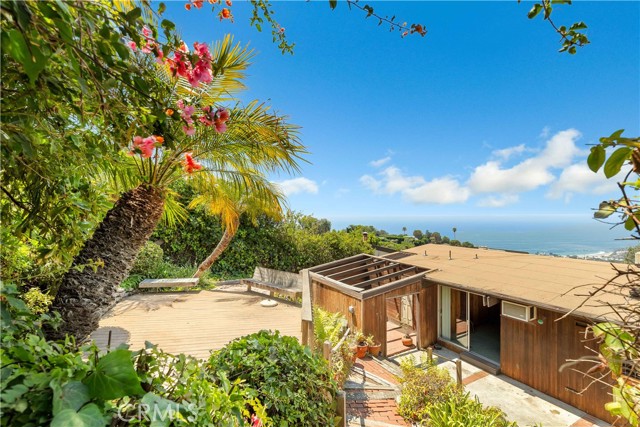 Detail Gallery Image 33 of 55 For 1969 San Remo Dr, Laguna Beach,  CA 92651 - 4 Beds | 3 Baths