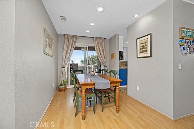 1040 Central Avenue, Riverside CA: https://media.crmls.org/medias/ef25e9a1-d04c-4ff3-b1a6-a69e59324150.jpg