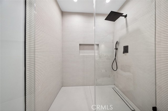 Detail Gallery Image 25 of 64 For 4926 Greenbush Ave, Sherman Oaks,  CA 91423 - 4 Beds | 3 Baths