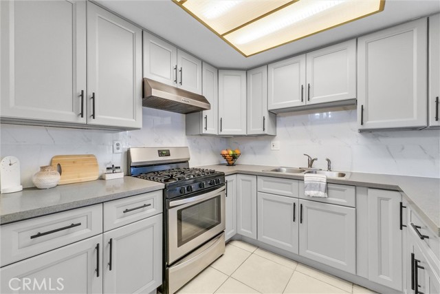 Detail Gallery Image 14 of 29 For 13388 Wisteria Pl, Chino,  CA 91710 - 4 Beds | 2 Baths