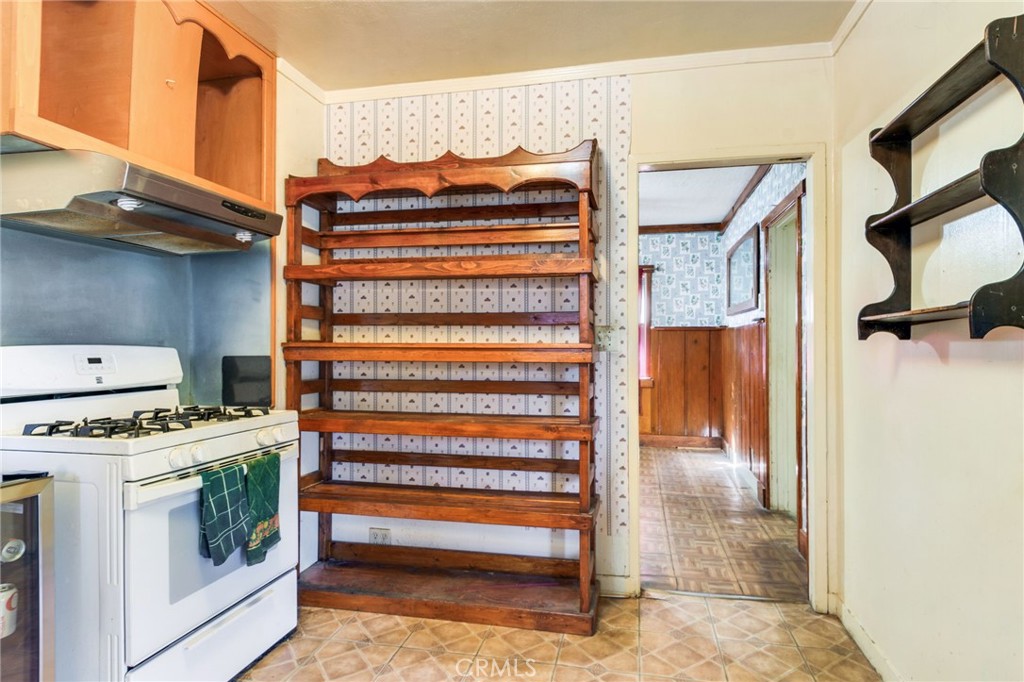 https://media.crmls.org/medias/ef268df4-13df-4476-8046-7afaf6d88e96.jpg?preset=X-Large