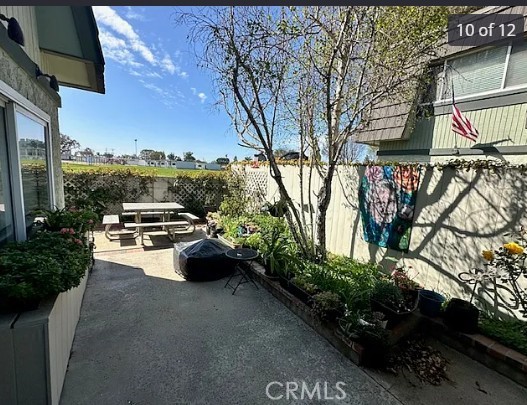 Detail Gallery Image 9 of 11 For 1649 Iowa St #D,  Costa Mesa,  CA 92626 - 2 Beds | 1 Baths