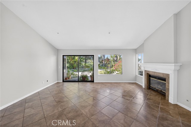 Detail Gallery Image 13 of 41 For 1786 Spyglass Cir, Vista,  CA 92081 - 2 Beds | 2 Baths