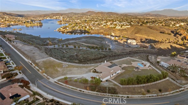 101 Via De La Valle, Lake Elsinore CA: https://media.crmls.org/medias/ef28536c-bdaa-4348-bbe0-518d1574e9b7.jpg