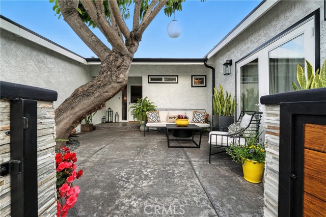 Detail Gallery Image 4 of 54 For 2637 Monogram Ave, Long Beach,  CA 90815 - 3 Beds | 2 Baths